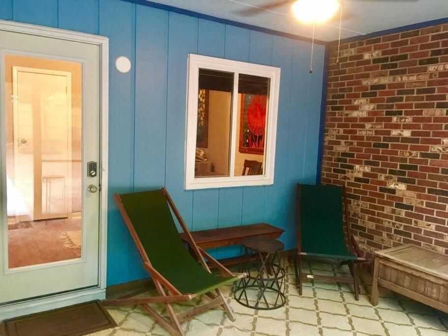 Family Friendly Downtown Home - Private Yard & Grill - Location, Location, Location! Athens Buitenkant foto
