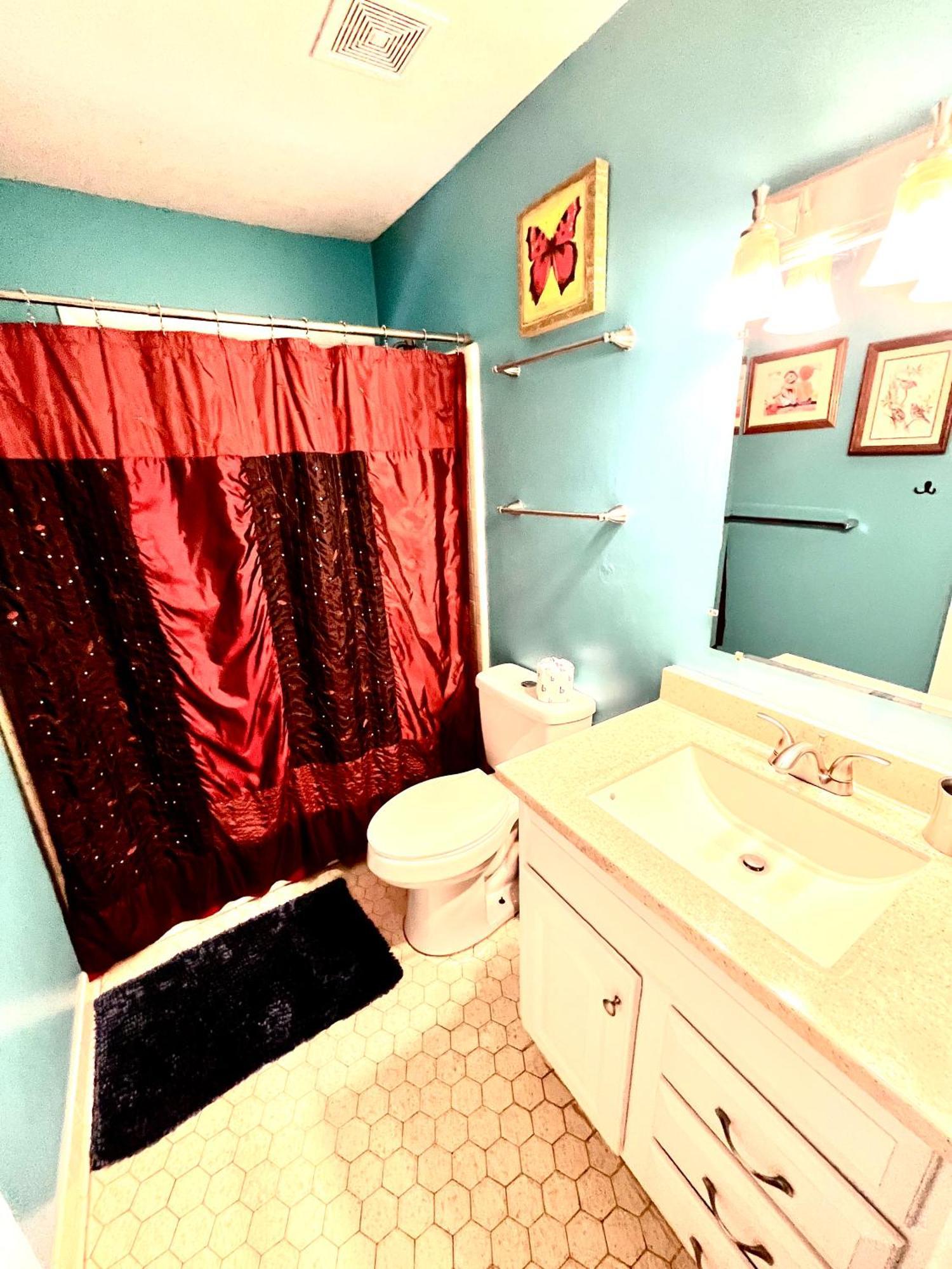 Family Friendly Downtown Home - Private Yard & Grill - Location, Location, Location! Athens Buitenkant foto