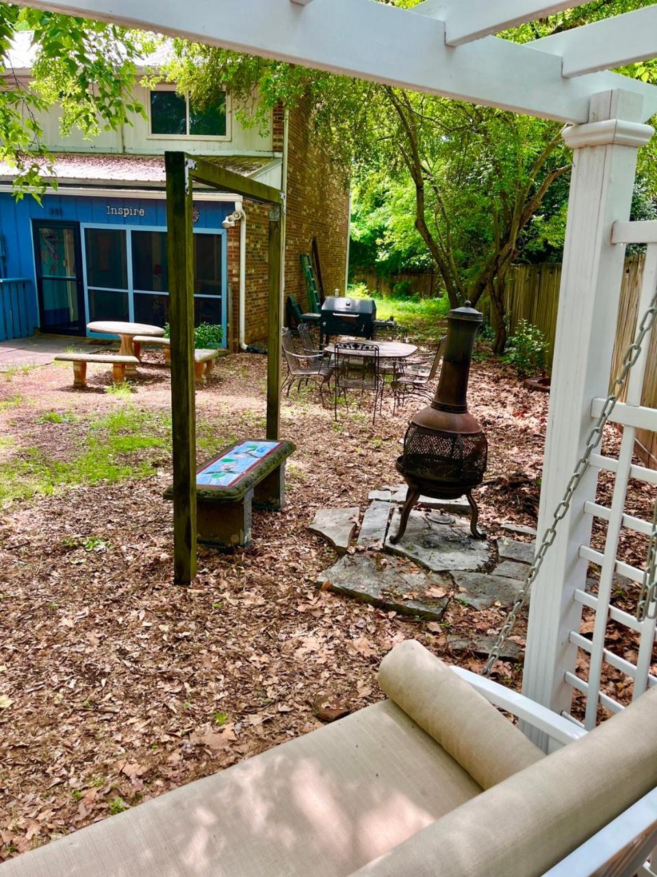 Family Friendly Downtown Home - Private Yard & Grill - Location, Location, Location! Athens Buitenkant foto